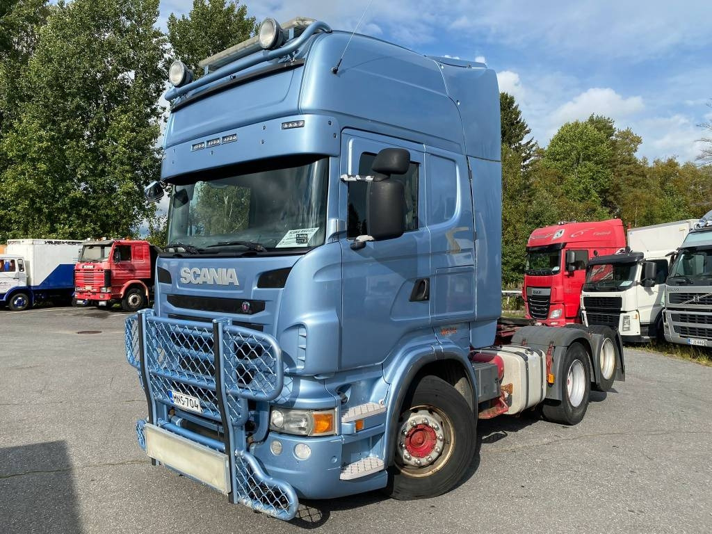 Scania R 560  - Nyergesvontató: 1 kép. Scania R 560  - Nyergesvontató: 1 kép.