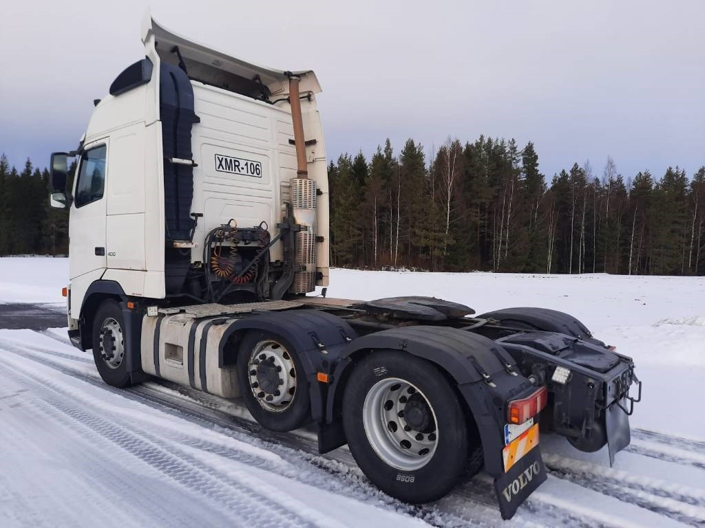 Volvo FH 13 - Nyergesvontató: 3 kép. Volvo FH 13 - Nyergesvontató: 3 kép.