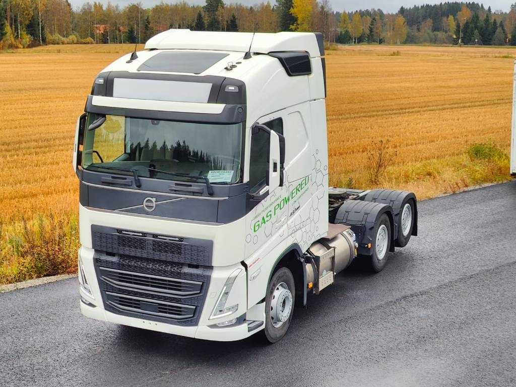 Volvo FH 460 LNG  - Nyergesvontató: 1 kép. Volvo FH 460 LNG  - Nyergesvontató: 1 kép.