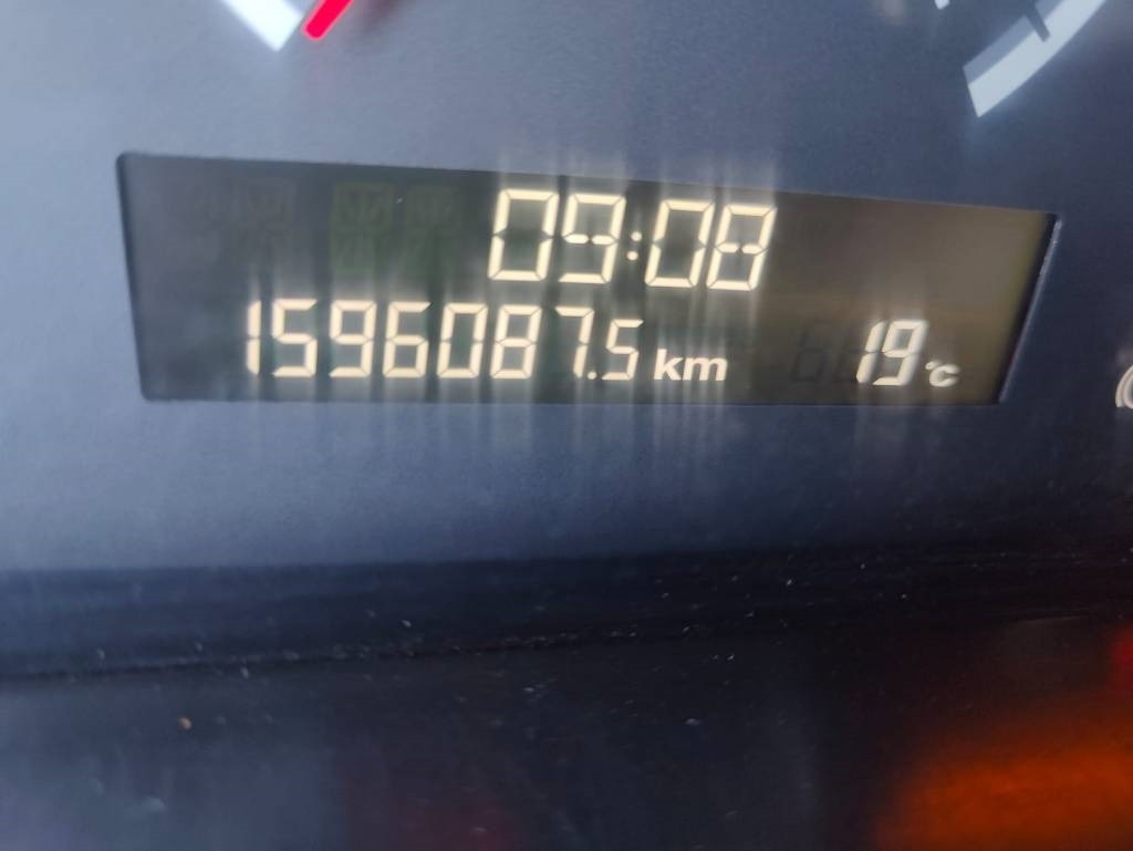 Dobozos felépítményű teherautó Scania R 480: 9 kép. Dobozos felépítményű teherautó Scania R 480: 9 kép.