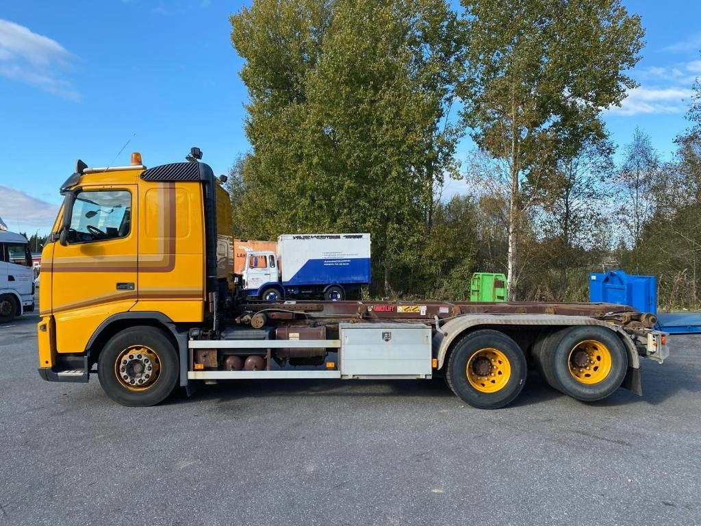 Volvo FH 13 420 - Konténerszállító: 5 kép. Volvo FH 13 420 - Konténerszállító: 5 kép.