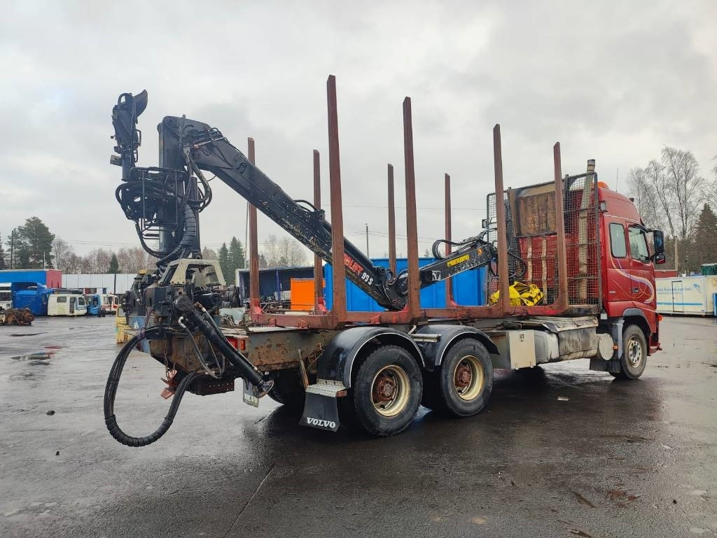 Volvo FH 16 - Rönkszállító teherautó: 4 kép. Volvo FH 16 - Rönkszállító teherautó: 4 kép.