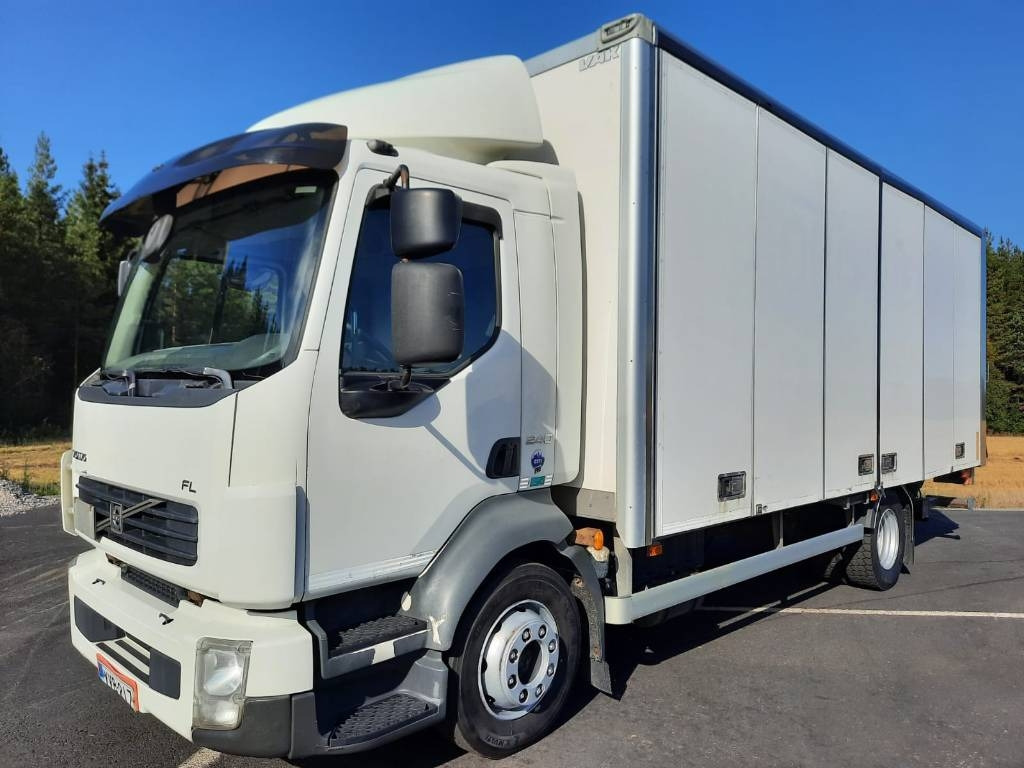 Volvo FL 240  - Dobozos felépítményű teherautó: 1 kép. Volvo FL 240  - Dobozos felépítményű teherautó: 1 kép.