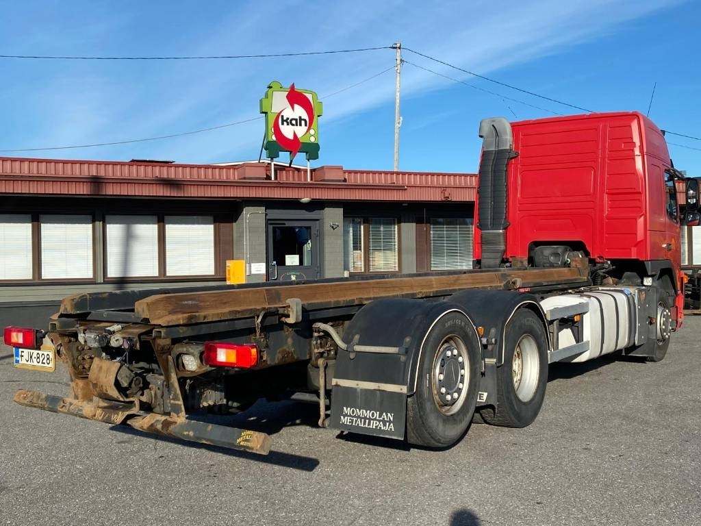 Volvo FM 13 440 - Cserefelépítményes teherautó: 4 kép. Volvo FM 13 440 - Cserefelépítményes teherautó: 4 kép.
