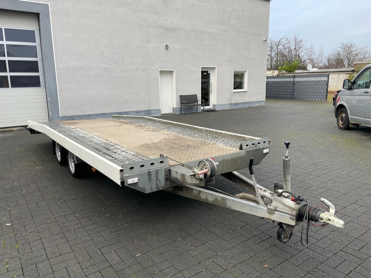 Blyss Jupiter Pro F 350, 550 X 210 cm. - Pótkocsi autószállító: 1 kép. Blyss Jupiter Pro F 350, 550 X 210 cm. - Pótkocsi autószállító: 1 kép.