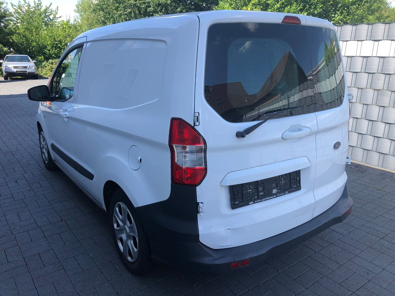Ford Transit Courier 1.6 TDCi Trend - Kis furgon: 4 kép. Ford Transit Courier 1.6 TDCi Trend - Kis furgon: 4 kép.