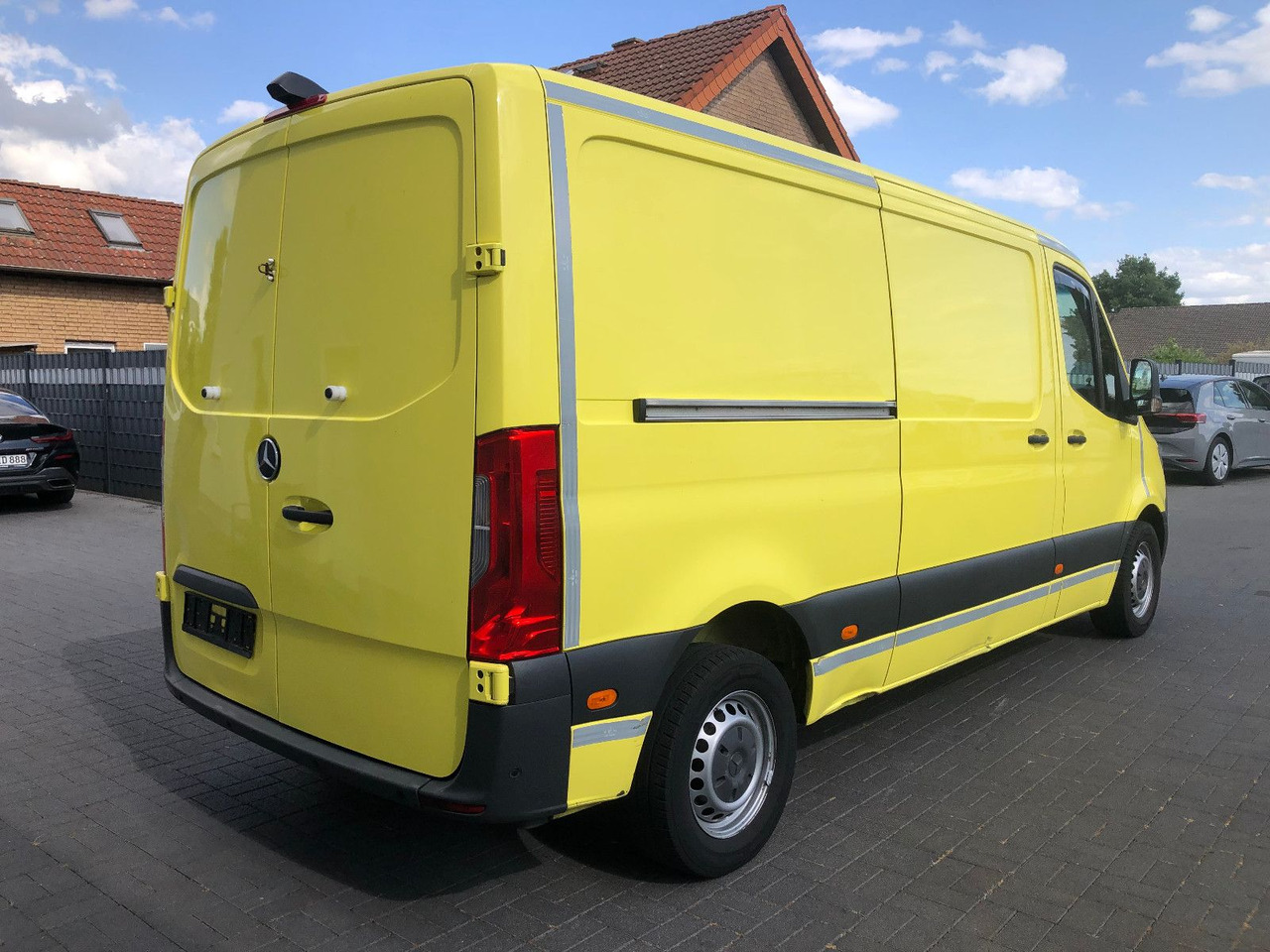 Mercedes-Benz Sprinter 314 CDI - Kempingautó: 5 kép. Mercedes-Benz Sprinter 314 CDI - Kempingautó: 5 kép.