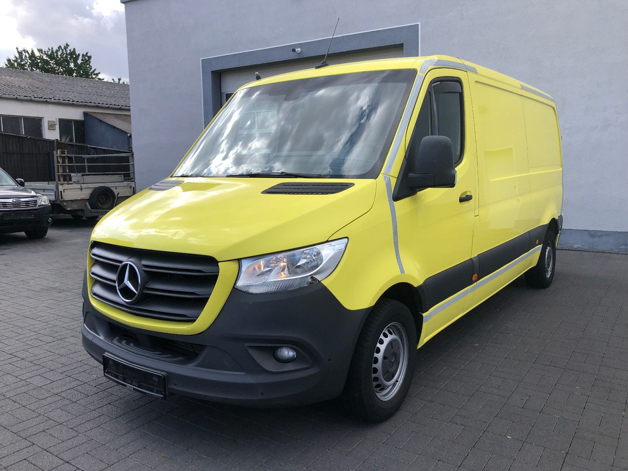 Mercedes-Benz Sprinter 314 CDI - Kempingautó: 1 kép. Mercedes-Benz Sprinter 314 CDI - Kempingautó: 1 kép.