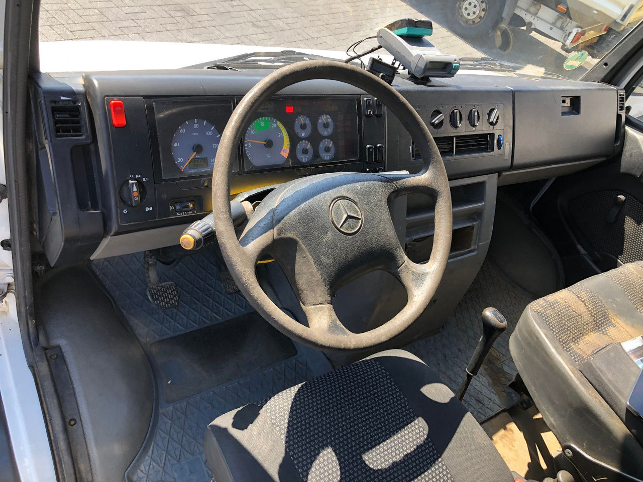 Furgon Mercedes-Benz Vario 816: 13 kép.
