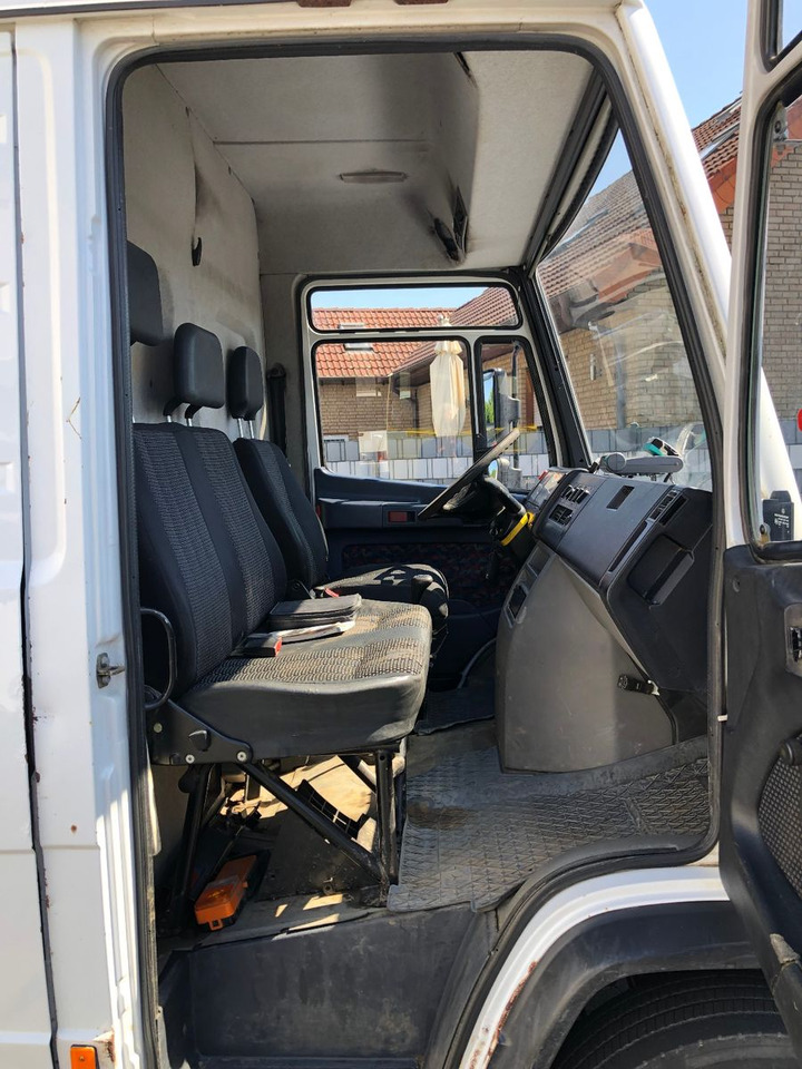 Furgon Mercedes-Benz Vario 816: 14 kép.