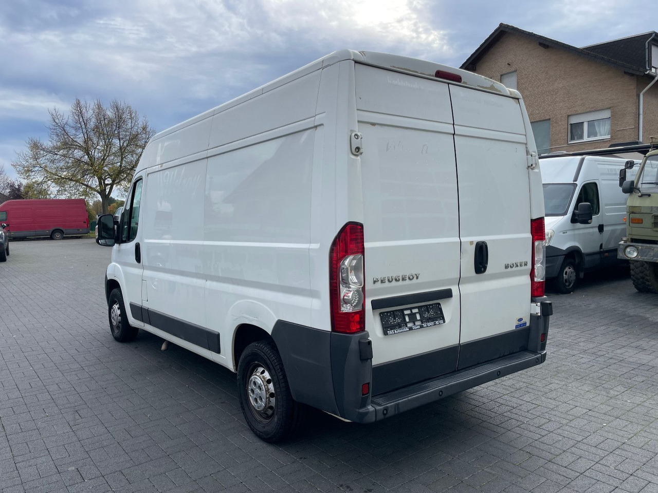 Peugeot Boxer 120 HDI Kühlkastenwagen - Hűtős kisteherautó: 2 kép. Peugeot Boxer 120 HDI Kühlkastenwagen - Hűtős kisteherautó: 2 kép.