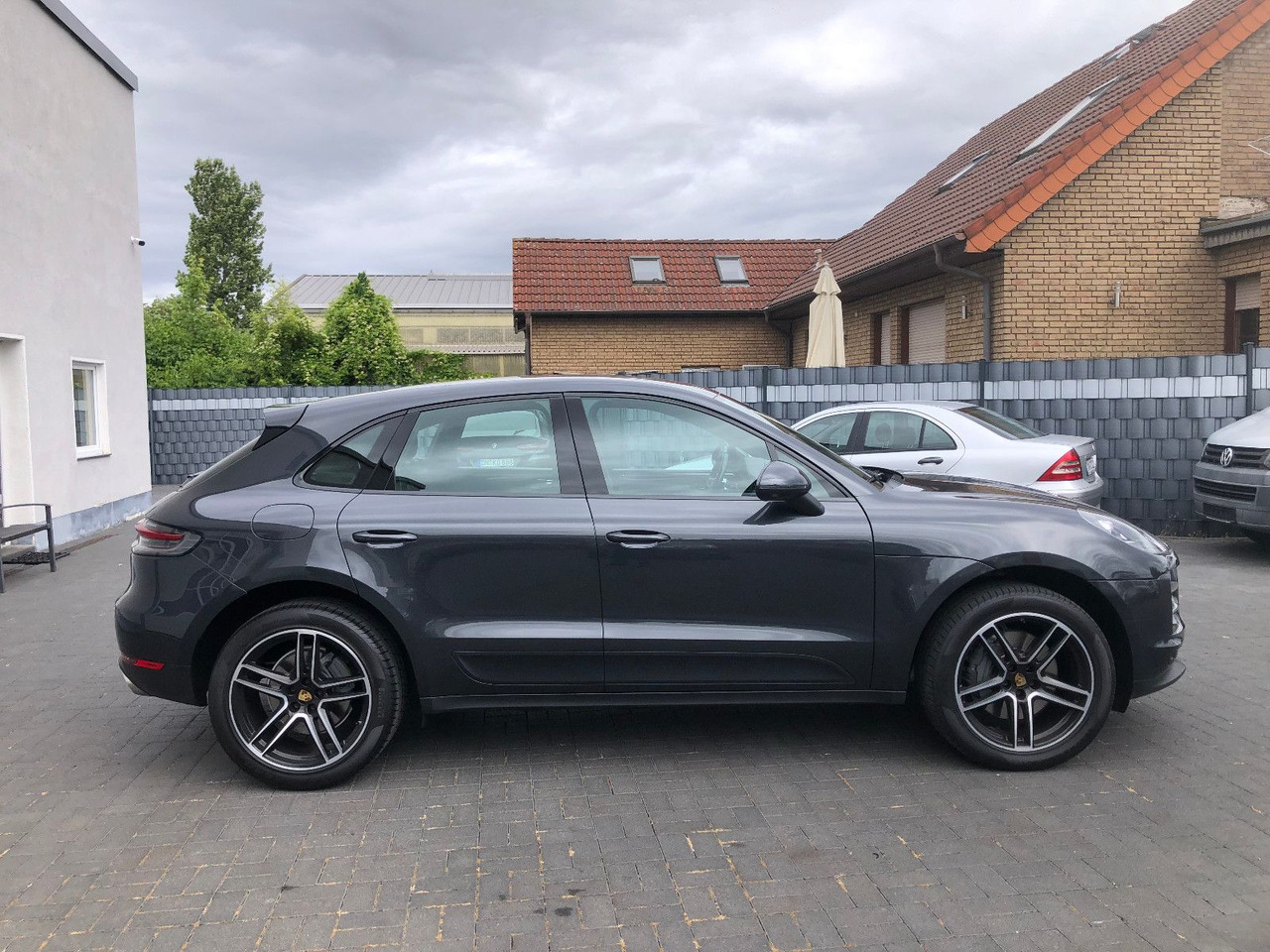 Porsche Macan S  3.0 V6 - Terepjáró/ SUV: 4 kép. Porsche Macan S  3.0 V6 - Terepjáró/ SUV: 4 kép.