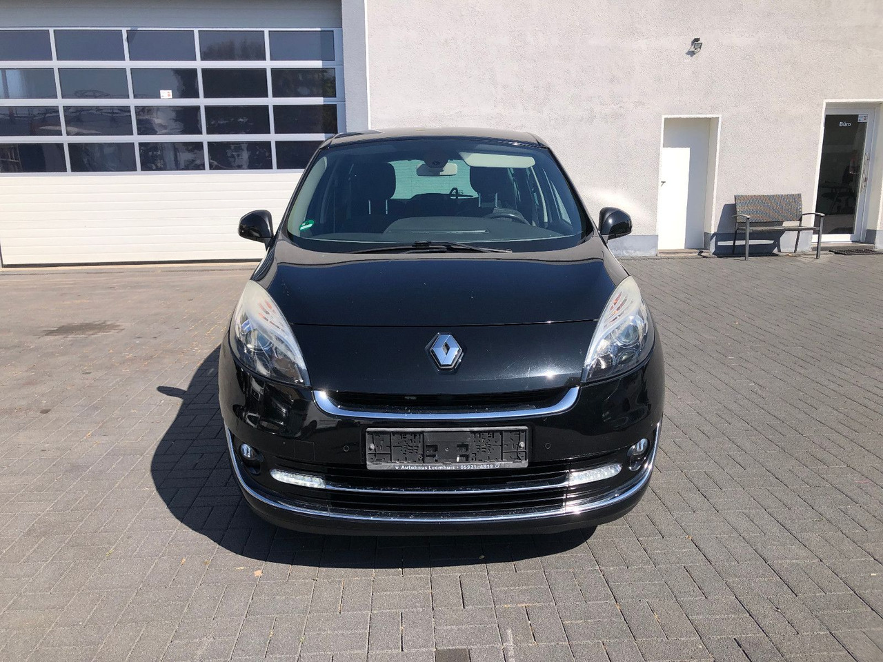 Renault Scenic Grand 2.0 dCi 150 BOSE Edition,Automatik - Kisbusz: 5 kép. Renault Scenic Grand 2.0 dCi 150 BOSE Edition,Automatik - Kisbusz: 5 kép.