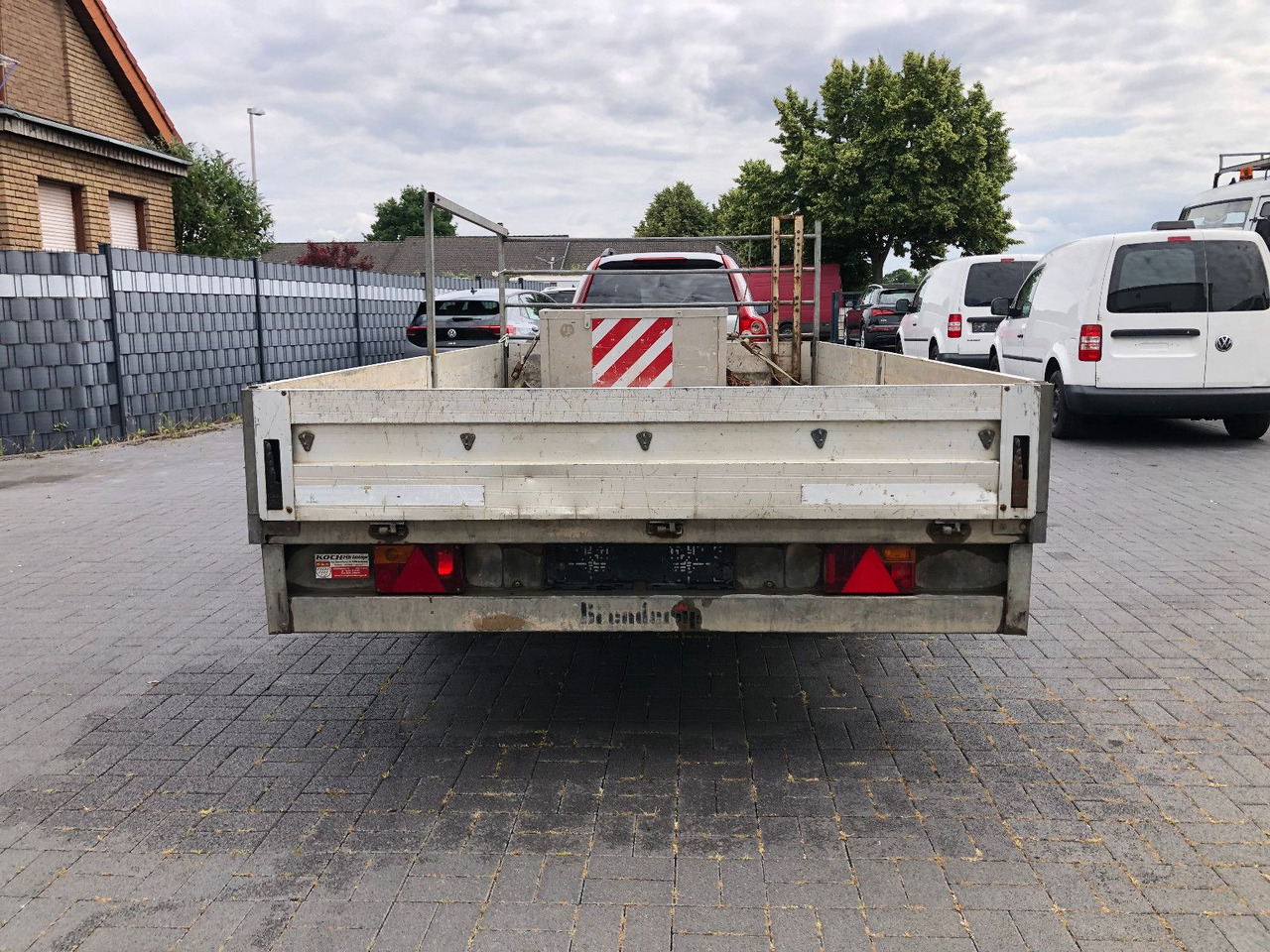 THULE D9 - 2500 kg GG, 4,20m. lang - Platós pótkocsi: 5 kép. THULE D9 - 2500 kg GG, 4,20m. lang - Platós pótkocsi: 5 kép.