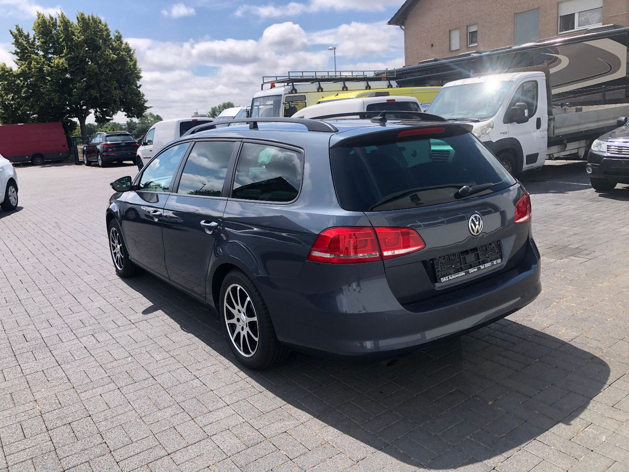 Volkswagen Passat Variant 1.4 TSi Trendline - Autó: 4 kép. Volkswagen Passat Variant 1.4 TSi Trendline - Autó: 4 kép.