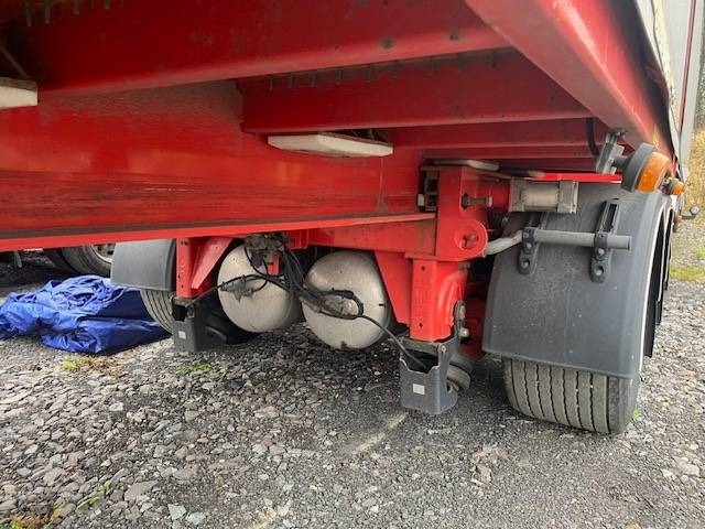 NTM linkki yhdistelmä B-Linkki - Ponyvás félpótkocsi: 3 kép. NTM linkki yhdistelmä B-Linkki - Ponyvás félpótkocsi: 3 kép.