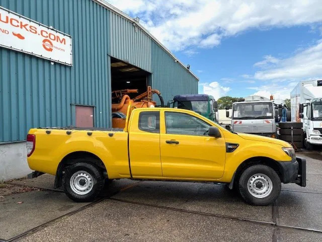 Ford Ranger 2.2TDCI 4x4 SUPERCAB PICK-UP (6 GEARS MANUAL GEARBOX / AIRCONDITIONING / ETC!!) RANGER 2.2TDCI 4x4 SUPERCAB PICK-UP - Pickup: 4 kép. Ford Ranger 2.2TDCI 4x4 SUPERCAB PICK-UP (6 GEARS MANUAL GEARBOX / AIRCONDITIONING / ETC!!) RANGER 2.2TDCI 4x4 SUPERCAB PICK-UP - Pickup: 4 kép.