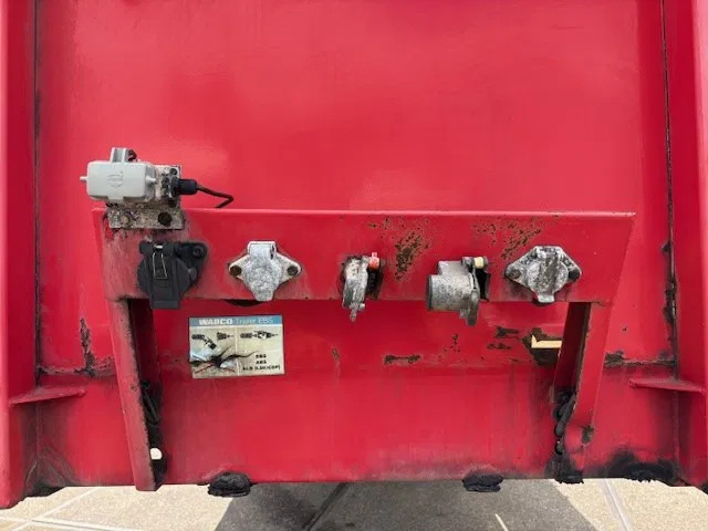 Platós félpótkocsi Kwb P-504-STI-H 4-AXLE FLATBED TRAILER (SAF AXLES / 2x STEERING AXLE / 2x LIFT-AXLE / ABS-EBS): 11 kép. Platós félpótkocsi Kwb P-504-STI-H 4-AXLE FLATBED TRAILER (SAF AXLES / 2x STEERING AXLE / 2x LIFT-AXLE / ABS-EBS): 11 kép.