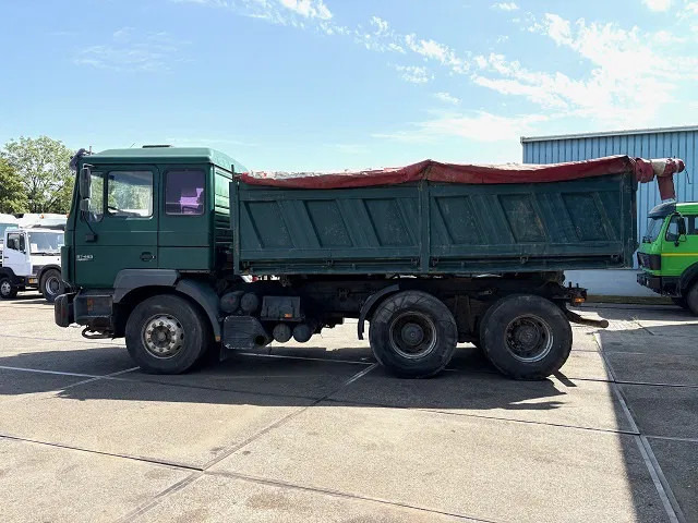MAN 26.463 DF 6x4 MEILLER KIPPER (ZF16 MANUAL GEARBOX / ZF-INTARDER / FULL STEEL SUSPENSION / REDUCTION AXLES) - Billenőplatós teherautó: 5 kép. MAN 26.463 DF 6x4 MEILLER KIPPER (ZF16 MANUAL GEARBOX / ZF-INTARDER / FULL STEEL SUSPENSION / REDUCTION AXLES) - Billenőplatós teherautó: 5 kép.