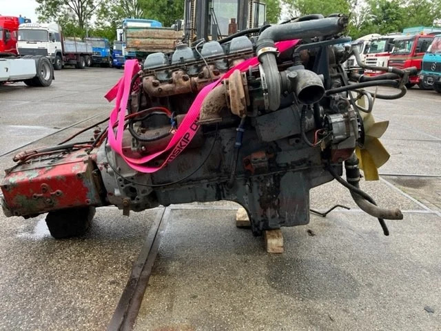 MAN D2566-MF 6-CILINDER ENGINE WITH ZF GEARBOX - Motor - Teherautó: 1 kép. MAN D2566-MF 6-CILINDER ENGINE WITH ZF GEARBOX - Motor - Teherautó: 1 kép.
