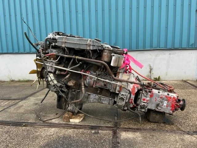 MAN D2566-MF 6-CILINDER ENGINE WITH ZF GEARBOX - Motor - Teherautó: 2 kép. MAN D2566-MF 6-CILINDER ENGINE WITH ZF GEARBOX - Motor - Teherautó: 2 kép.
