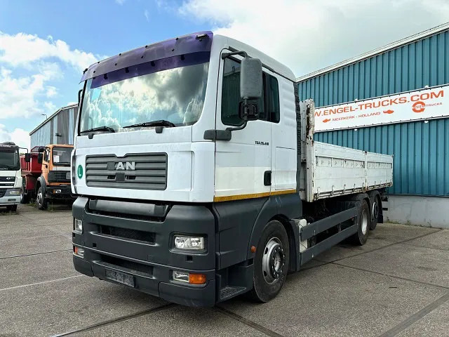 MAN TGA 26.410 XL 6x2 KIPPER (6-CILINDER HEADS) (ZF16 MANUAL GEARBOX / LIFT-AXLE / HYDRAULIC KIT / AIRCONDITIONING) - Billenőplatós teherautó: 1 kép. MAN TGA 26.410 XL 6x2 KIPPER (6-CILINDER HEADS) (ZF16 MANUAL GEARBOX / LIFT-AXLE / HYDRAULIC KIT / AIRCONDITIONING) - Billenőplatós teherautó: 1 kép.