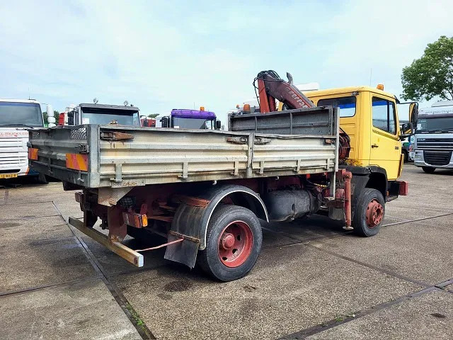 Mercedes-Benz 1117 K (6-CILINDER) KIPPER WITH FERRARI CRANE (FULL STEEL SUSPENSION / MANUAL GEARBOX / P.T.O.) - Billenőplatós teherautó, Darus autó: 3 kép. Mercedes-Benz 1117 K (6-CILINDER) KIPPER WITH FERRARI CRANE (FULL STEEL SUSPENSION / MANUAL GEARBOX / P.T.O.) - Billenőplatós teherautó, Darus autó: 3 kép.