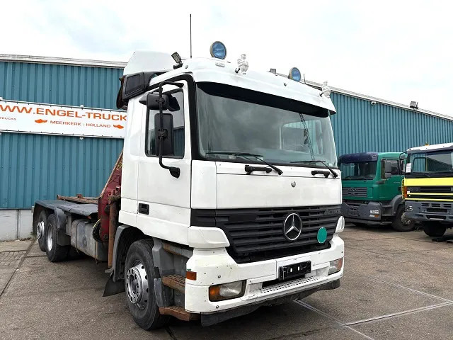 Mercedes-Benz Actros 2540 L 6x2 MP1 WITH V-CRANE & HOOK-ARM SYSTEM (EPS WITH CLUTCH (3 PEDALS) / REDUCTION AXLE / STEEL-/AIR SUSPENSION / P.T. - Horgos rakodó teherautó, Darus autó: 2 kép. Mercedes-Benz Actros 2540 L 6x2 MP1 WITH V-CRANE & HOOK-ARM SYSTEM (EPS WITH CLUTCH (3 PEDALS) / REDUCTION AXLE / STEEL-/AIR SUSPENSION / P.T. - Horgos rakodó teherautó, Darus autó: 2 kép.