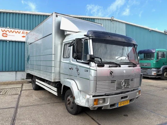 Mercedes-Benz LK 817 (6-CILINDER) ORIGINAL DUTCH TRUCK WITH CLOSED BOX (MANUAL GEARBOX / FULL STEEL SUSPENSION) - Dobozos felépítményű teherautó: 2 kép. Mercedes-Benz LK 817 (6-CILINDER) ORIGINAL DUTCH TRUCK WITH CLOSED BOX (MANUAL GEARBOX / FULL STEEL SUSPENSION) - Dobozos felépítményű teherautó: 2 kép.