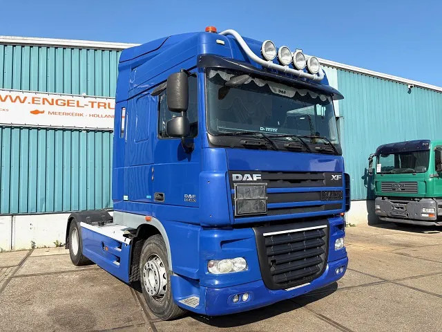 DAF XF 105.460 ATE SPACECAB (ZF16 MANUAL GEARBOX / HYDRAULIC KIT / P.T.O. / ADR-VLG / FULL SPOILERSET / FRIDGE) - Nyergesvontató: 2 kép. DAF XF 105.460 ATE SPACECAB (ZF16 MANUAL GEARBOX / HYDRAULIC KIT / P.T.O. / ADR-VLG / FULL SPOILERSET / FRIDGE) - Nyergesvontató: 2 kép.