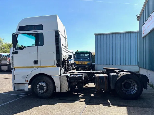 MAN TGA 18.410 FLS XXL (6-CILINDER HEADS / ZF16 MANUAL GEARBOX / ZF-INTARDER / HYDRAULIC KIT / P.T.O. / AIRCONDITIONING) - Nyergesvontató: 5 kép. MAN TGA 18.410 FLS XXL (6-CILINDER HEADS / ZF16 MANUAL GEARBOX / ZF-INTARDER / HYDRAULIC KIT / P.T.O. / AIRCONDITIONING) - Nyergesvontató: 5 kép.