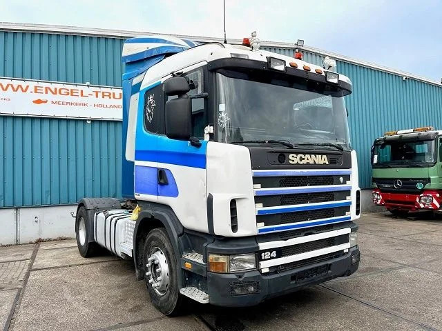 Scania R114-340 LA 4x2 (2 FUEL LINES!!) (EURO 2 / 12 GEARS MANUAL GEARBOX / HYDRAULIC KIT) - Nyergesvontató: 2 kép. Scania R114-340 LA 4x2 (2 FUEL LINES!!) (EURO 2 / 12 GEARS MANUAL GEARBOX / HYDRAULIC KIT) - Nyergesvontató: 2 kép.