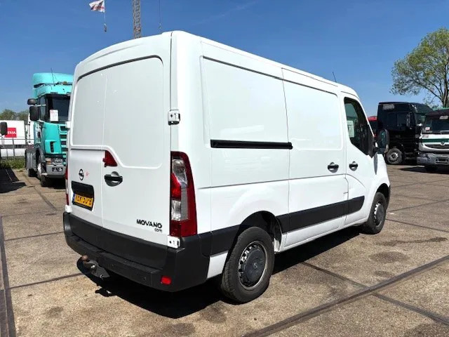 Opel Movano T3300 2.4CDTI L1H1 (EURO 6 / 6 GEARS MANUAL GEARBOX / AIRCONDITIONING / APPLE CARPLAY / REAR VIEW CAMERA / ETC) - Kis furgon: 3 kép. Opel Movano T3300 2.4CDTI L1H1 (EURO 6 / 6 GEARS MANUAL GEARBOX / AIRCONDITIONING / APPLE CARPLAY / REAR VIEW CAMERA / ETC) - Kis furgon: 3 kép.