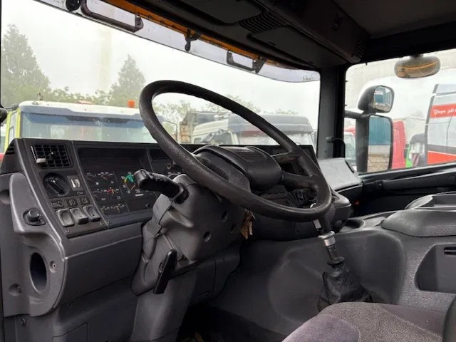 Cserefelépítményes teherautó Scania P114-340 6x2 WITH MULTILIFT CONTAINERSYSTEM ONLY 80.500 KM!! ORIGINAL (10 TIRES / FULL STEEL SUSPENSION / 12 GEARS MANUAL GEARBO: 9 kép.