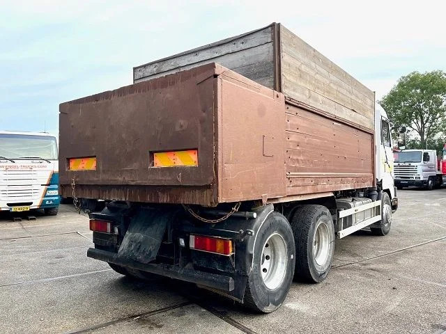 Scania R143-450 V8 STREAMLINE 6x2 FULL STEEL KIPPER (MANUAL GEARBOX / FULL STEEL SUSPENSION / 10 TIRES / ROBSON DRIVE / MECHANICAL PUMP - Billenőplatós teherautó: 3 kép. Scania R143-450 V8 STREAMLINE 6x2 FULL STEEL KIPPER (MANUAL GEARBOX / FULL STEEL SUSPENSION / 10 TIRES / ROBSON DRIVE / MECHANICAL PUMP - Billenőplatós teherautó: 3 kép.