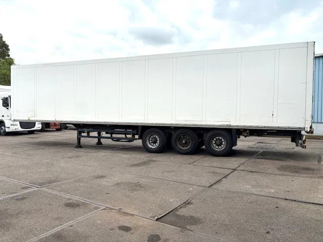 Schmitz Cargobull SKO 24 DOUBLE STOCK CLOSED BOX (BPW-AXLES / DRUM BRAKS / ABS-EBS BRAKES) - Félpótkocsi dobozos: 5 kép. Schmitz Cargobull SKO 24 DOUBLE STOCK CLOSED BOX (BPW-AXLES / DRUM BRAKS / ABS-EBS BRAKES) - Félpótkocsi dobozos: 5 kép.