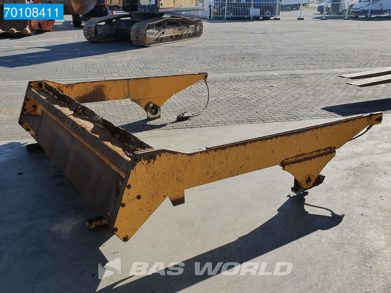 Volvo A35F Tailgate - Heckklappe - VOLVO A35F 2013 - Adapterek: 3 kép. Volvo A35F Tailgate - Heckklappe - VOLVO A35F 2013 - Adapterek: 3 kép.