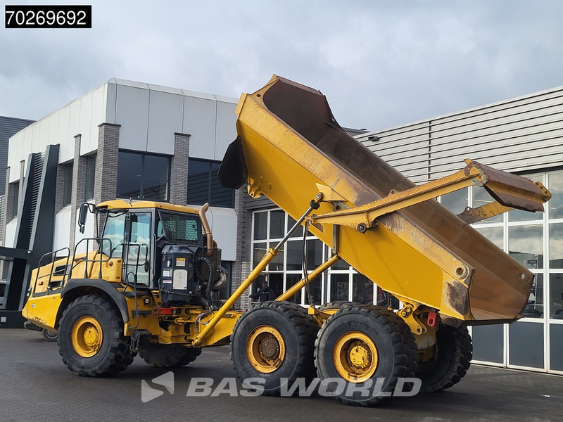 BELL B30 E - Csuklós dömper: 2 kép. BELL B30 E - Csuklós dömper: 2 kép.