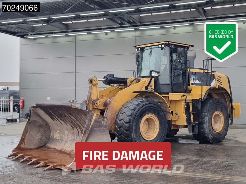 Cat 966 K FIRE DAMAGE - OPERABLE - Gumikerekes homlokrakodó: 1 kép. Cat 966 K FIRE DAMAGE - OPERABLE - Gumikerekes homlokrakodó: 1 kép.