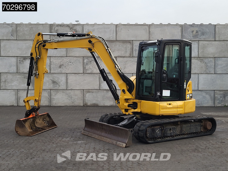 Caterpillar 305 E2 CR 3 Buckets - Lánctalpas kotró: 3 kép. Caterpillar 305 E2 CR 3 Buckets - Lánctalpas kotró: 3 kép.