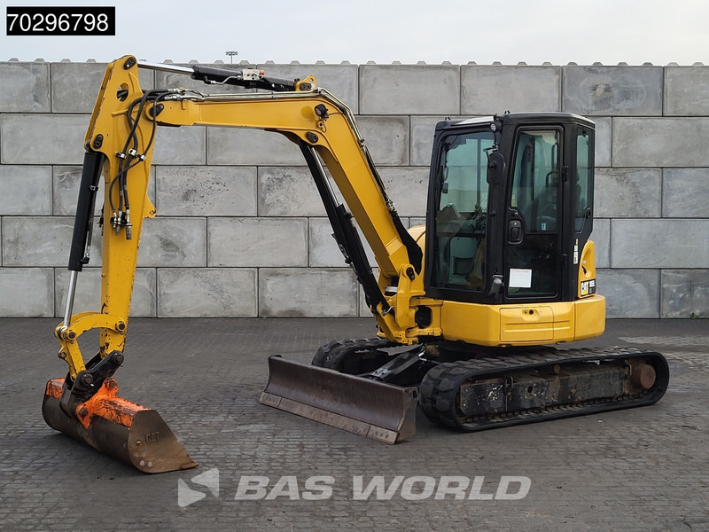 Caterpillar 305 E2 CR 3 Buckets - Lánctalpas kotró: 2 kép. Caterpillar 305 E2 CR 3 Buckets - Lánctalpas kotró: 2 kép.