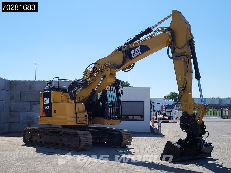 Lánctalpas kotró Caterpillar 325 F L 3 BUCKETS: 8 kép.
