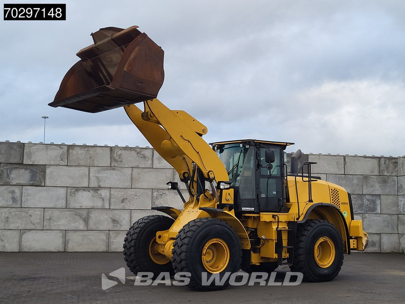 Caterpillar 962 K GERMAN MACHINE - Gumikerekes homlokrakodó: 2 kép. Caterpillar 962 K GERMAN MACHINE - Gumikerekes homlokrakodó: 2 kép.