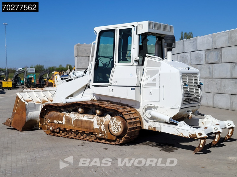 Caterpillar 963 D - Lánctalpas homlokrakodó: 2 kép. Caterpillar 963 D - Lánctalpas homlokrakodó: 2 kép.