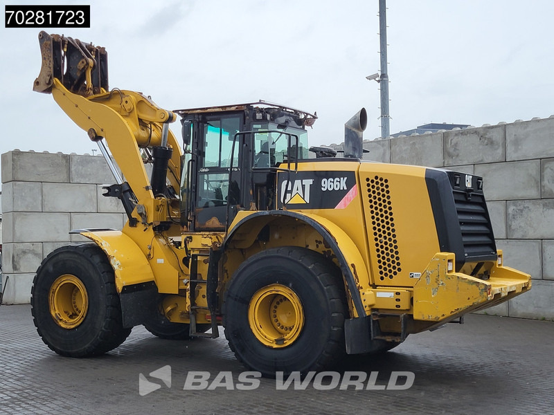 Gumikerekes homlokrakodó Caterpillar 966 K: 5 kép.