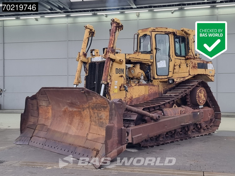 Caterpillar D8 N - Buldózer: 1 kép. Caterpillar D8 N - Buldózer: 1 kép.