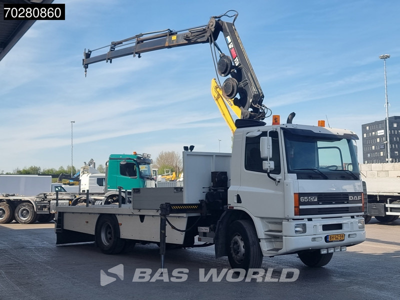DAF CF65. 220 4X2 NL-Truck Hiab 135-3 Kran Crane Remote Euro 2 - Platós teherautó, Darus autó: 2 kép. DAF CF65. 220 4X2 NL-Truck Hiab 135-3 Kran Crane Remote Euro 2 - Platós teherautó, Darus autó: 2 kép.