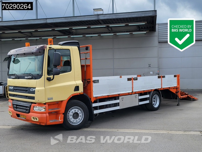 DAF CF75.310 4X2 19tons NL-Truck machine transporter Hydraulic Ramp Automatic Euro 4 - Autószállító teherautó: 1 kép. DAF CF75.310 4X2 19tons NL-Truck machine transporter Hydraulic Ramp Automatic Euro 4 - Autószállító teherautó: 1 kép.