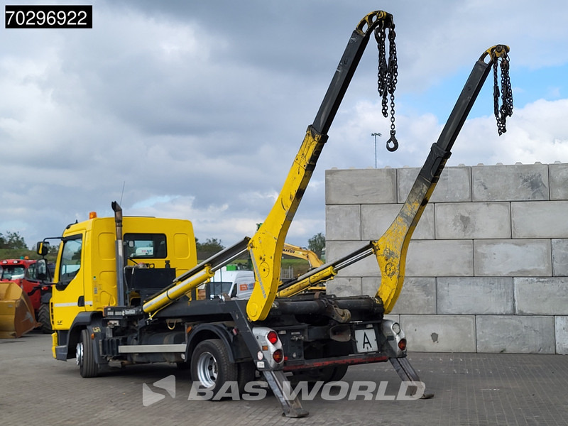 DAF LF 250 4X2 8Tons Gergen Skiploader Manual Euro 6 - Konténerszállító: 2 kép. DAF LF 250 4X2 8Tons Gergen Skiploader Manual Euro 6 - Konténerszállító: 2 kép.