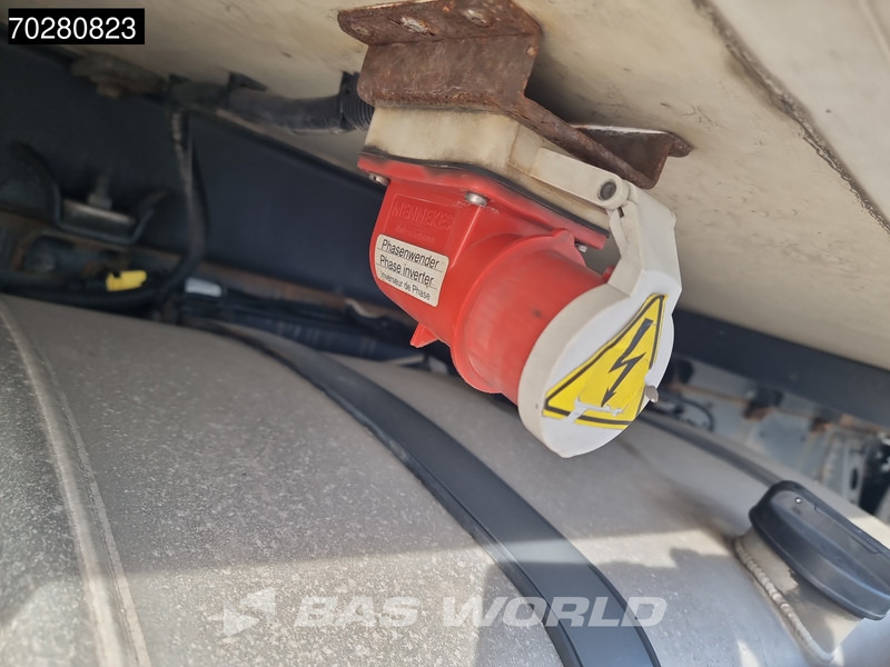 Hűtős teherautó DAF LF 250 4X2 Manual ACC Carrier Xarios 600 cooler Euro 6: 14 kép.